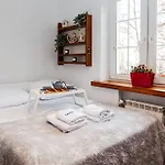 Maya's 21 - Dluga St, Old Town Gda Apartman