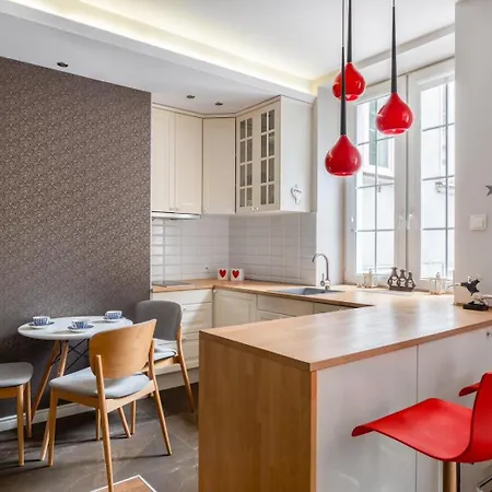 Maya's Flats & 21 - Dluga St, Old Town 格但斯克