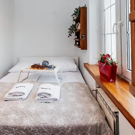 Maya's Flats & 21 - Dluga St, Old Town Gda Apartman Gdańsk