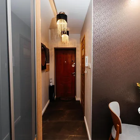 Maya's Flats & 21 - Dluga St, Old Town Gda Apartman *