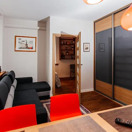 Maya's Flats & 21 - Dluga St, Old Town Gda Apartman *