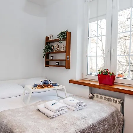 Maya's Flats & 21 - Dluga St, Old Town Gda Apartman Gdańsk