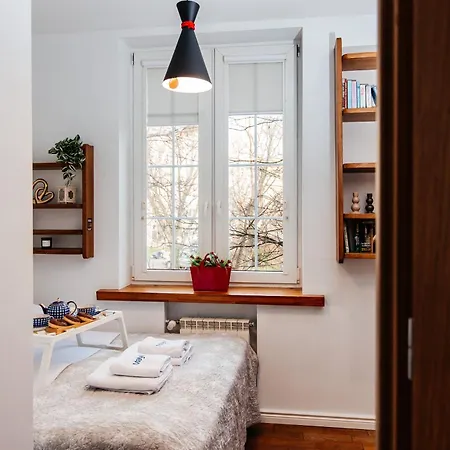 Maya's Flats 21 - Dluga St, Old Town شقة