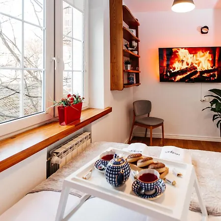 Maya's Flats & 21 - Dluga St, Old Town Gda