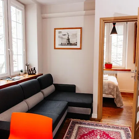 Maya's Flats & 21 - Dluga St, Old Town Gda