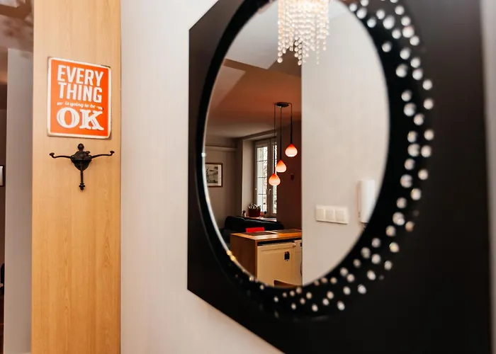 Maya's Flats & 21 - Dluga St, Old Town Gda