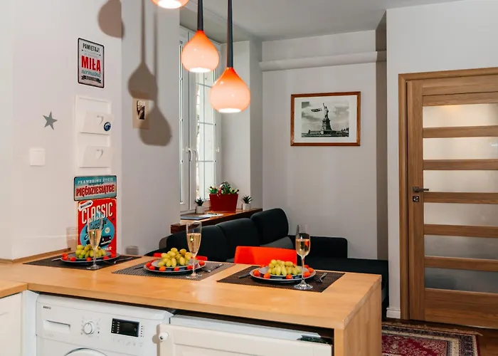 Maya's Flats & 21 - Dluga St, Old Town Gda * גדנסק